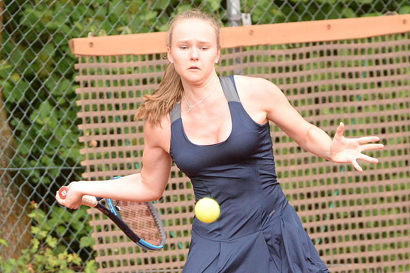 Angelina Wirges Tennis